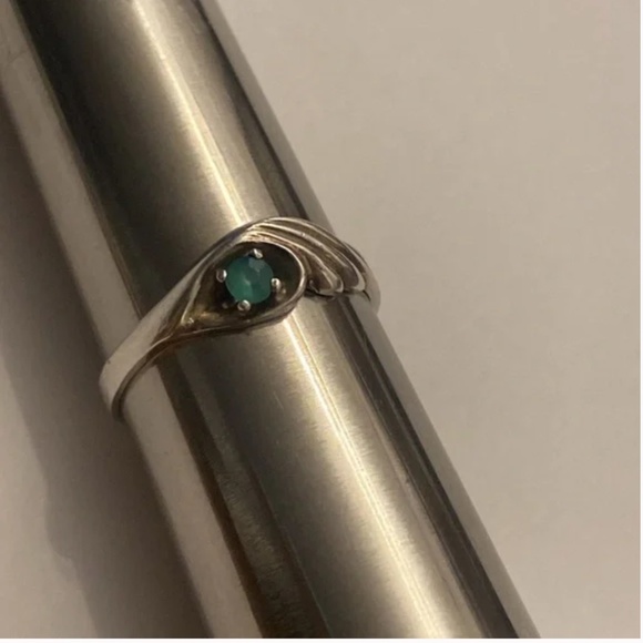 Vintage Estate Emerald Mexican Sterling Ring - Picture 9 of 9